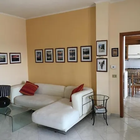 Apartment Luminoso Attico Trani